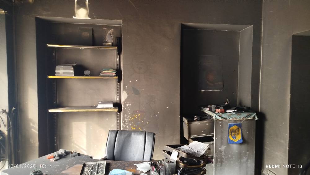 گزارش تصویری  حمله اغتشاشگران تروریست به دفاتر اتحادیه انجمن های اسلامی دانش‌آموزان در استانهای مازندران، اصفهان و کرمان