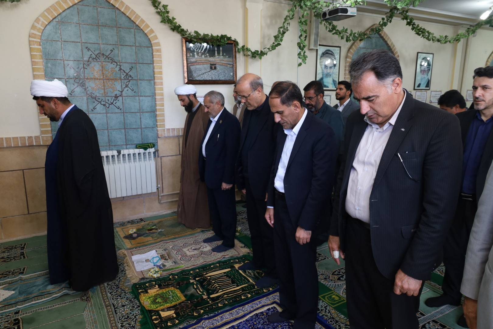 گزارش تصویری حضور وزیر آموزش و پرورش در مدرسه انقلاب مدرسه شهید جعفر دالکی استان فارس - بهمن 1404