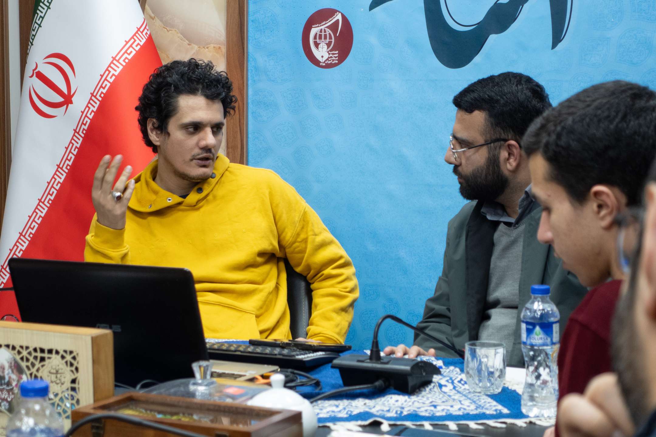 گزارش_تصویری  نشست تبیینی «اشاره» با حضور دکتر محمد رحمانی نویسنده پژوهشگر تاریخ  - ویژه شبکه دانش آموزی