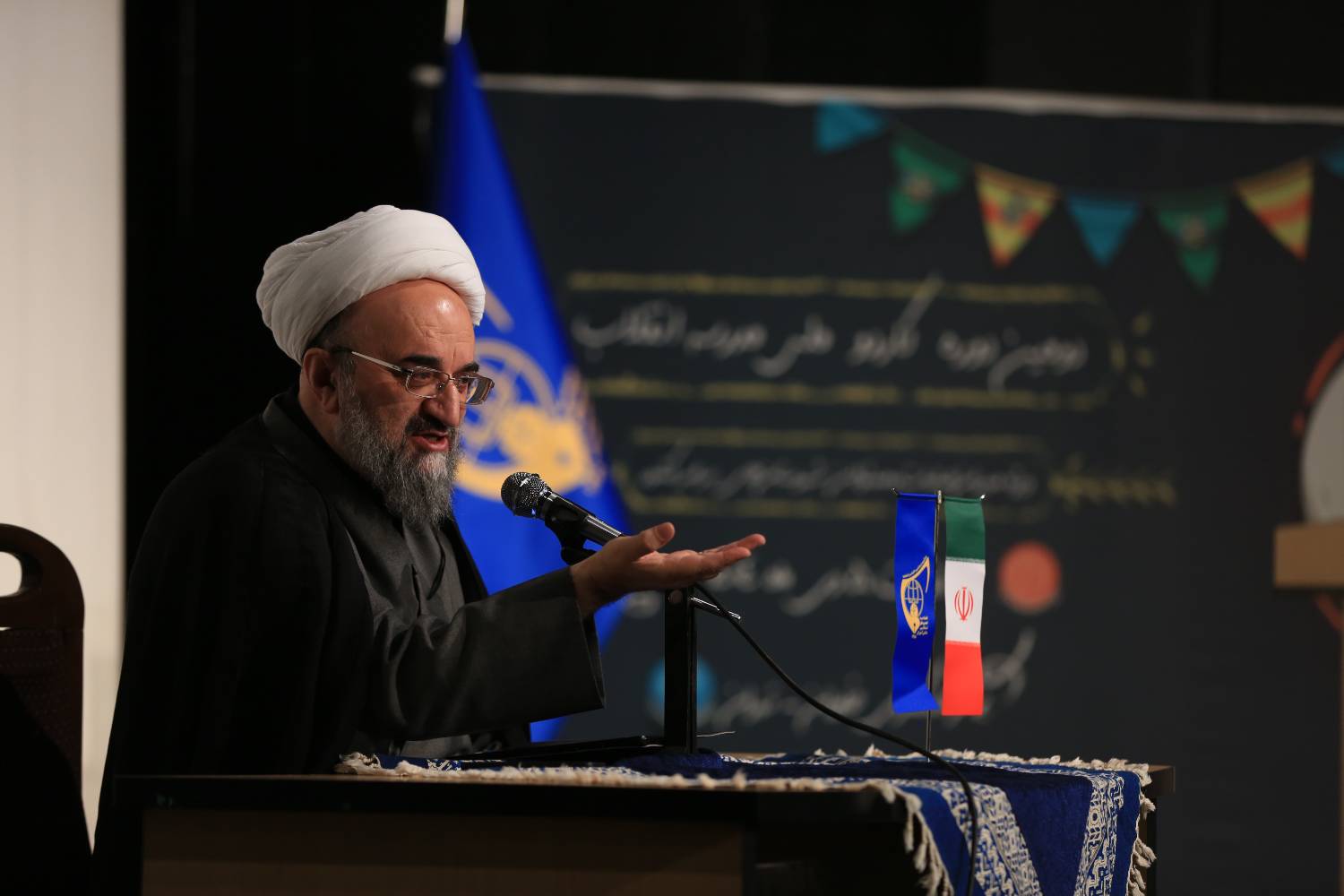 روز اول کاردو ملی مدرسه انقلاب - 3 دی ماه 1404