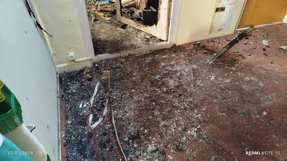 گزارش تصویری  حمله اغتشاشگران تروریست به دفاتر اتحادیه انجمن های اسلامی دانش‌آموزان در استانهای مازندران، اصفهان و کرمان