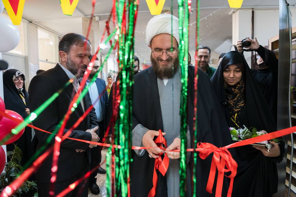 آئین افتتاحیه چهاردهمین رویداد دانش آموزی مدرسه انقلاب  /  تهران - مدرسه شاهد معلم -  13 بهمن ماه