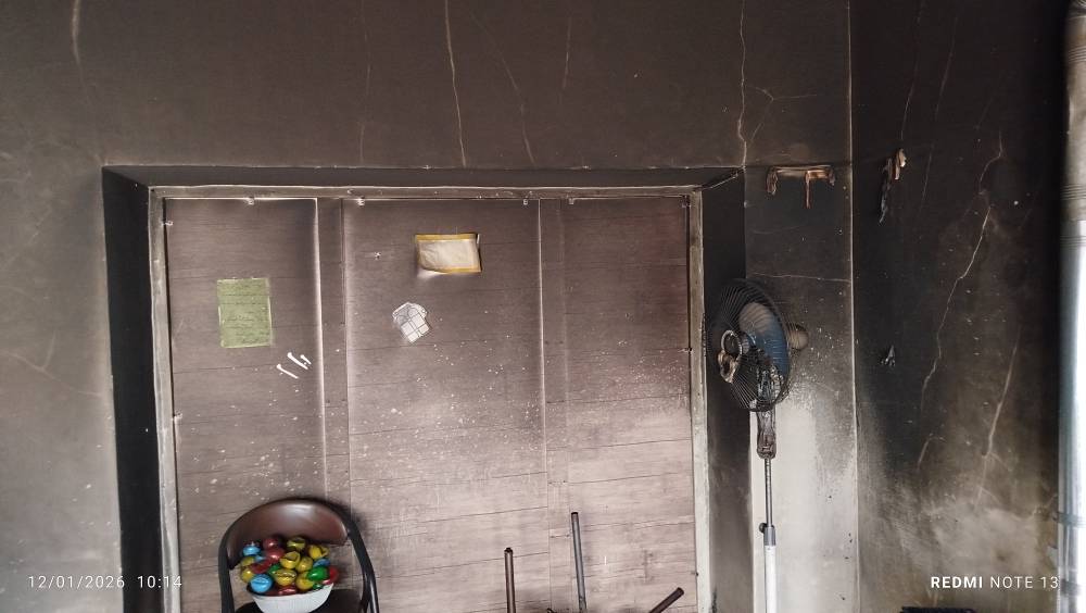 گزارش تصویری  حمله اغتشاشگران تروریست به دفاتر اتحادیه انجمن های اسلامی دانش‌آموزان در استانهای مازندران، اصفهان و کرمان